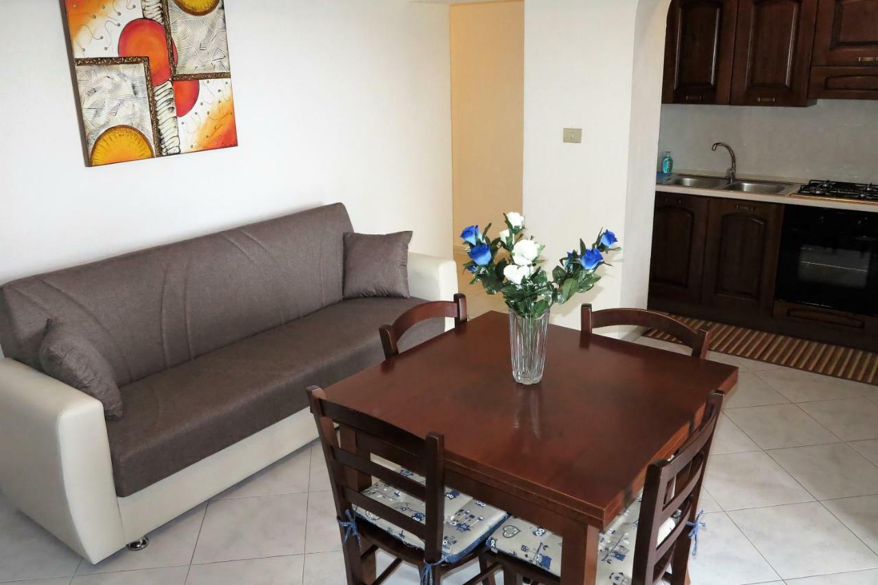 Yellowhouse Appartement Cala Gonone Buitenkant foto